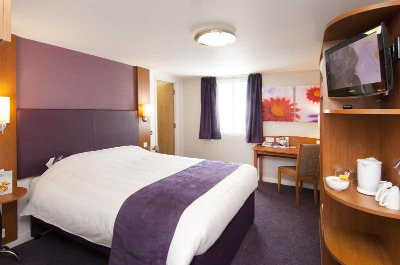 Premier Inn Falkirk East Esterno foto